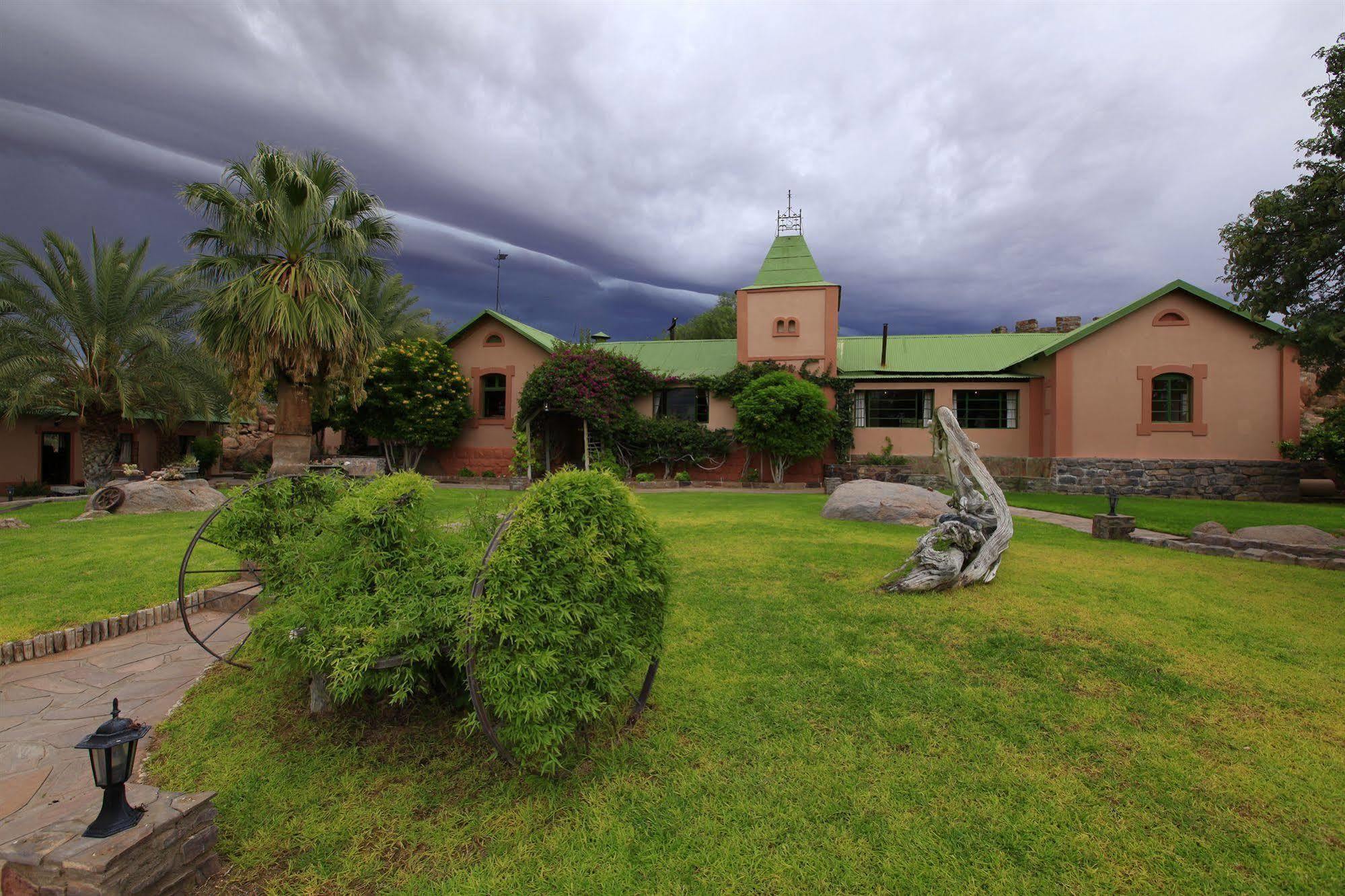 Gondwana Canyon Lodge Kanebis エクステリア 写真