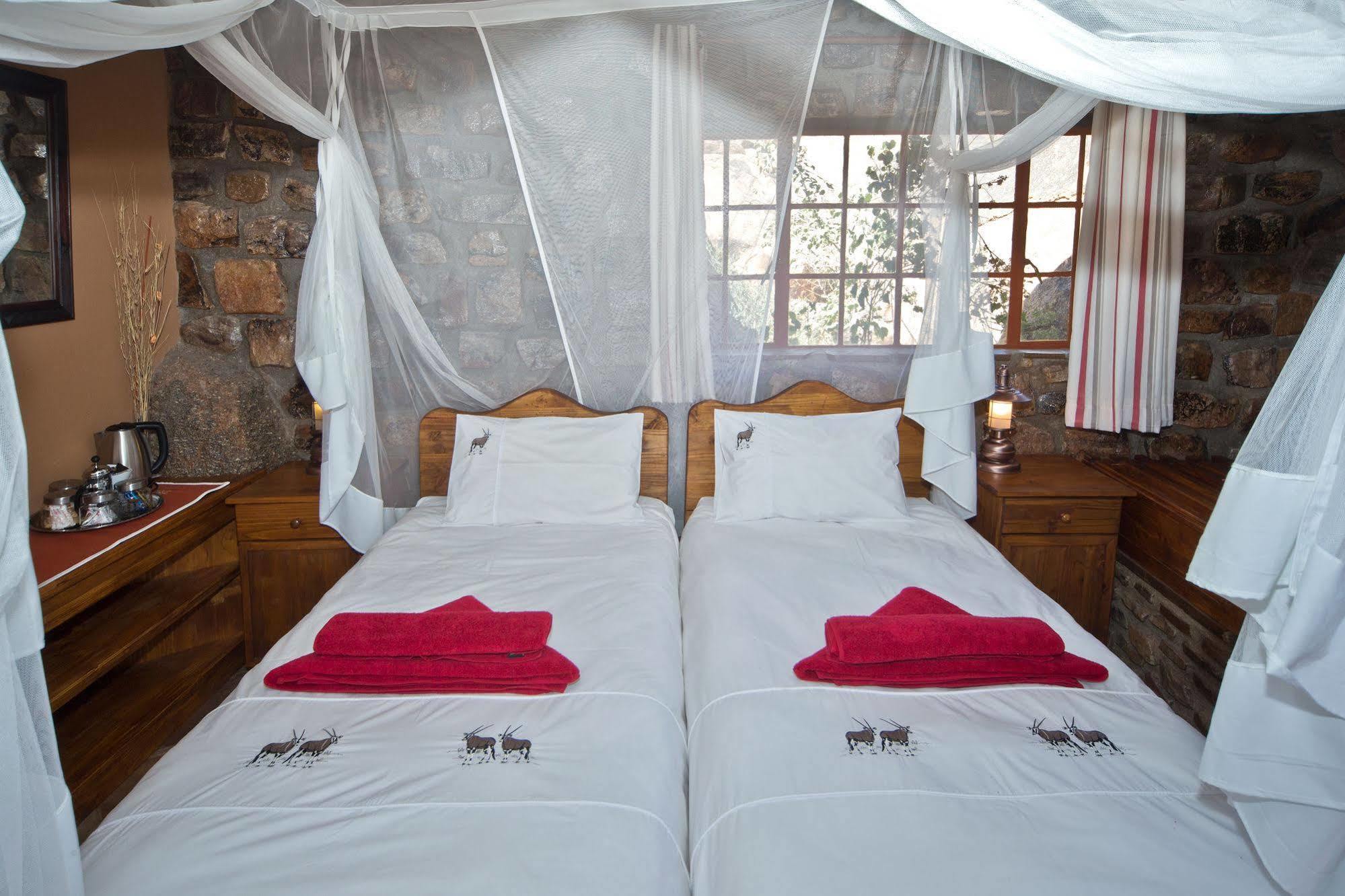 Gondwana Canyon Lodge Kanebis エクステリア 写真