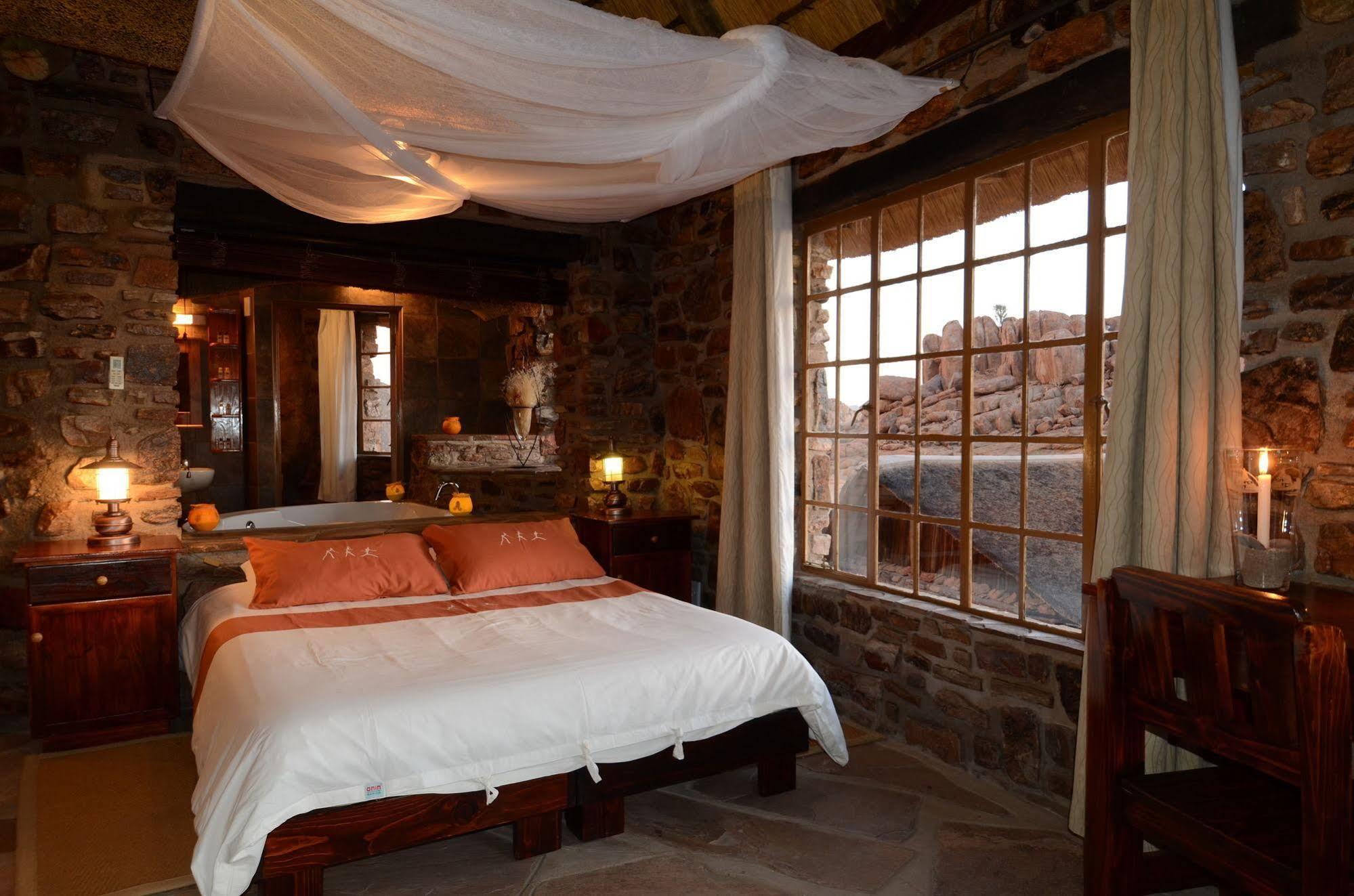 Gondwana Canyon Lodge Kanebis エクステリア 写真